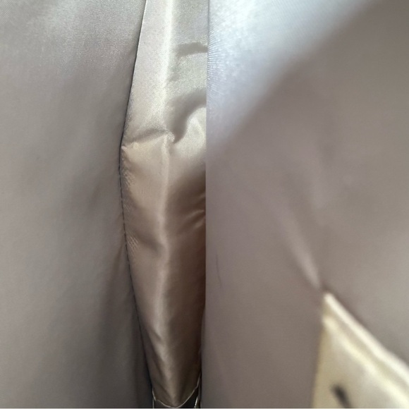 Neiman Marcus Silver Quilted Envelop Clutch GUC, 2 spots on inside see pictures - Picture 9 of 12